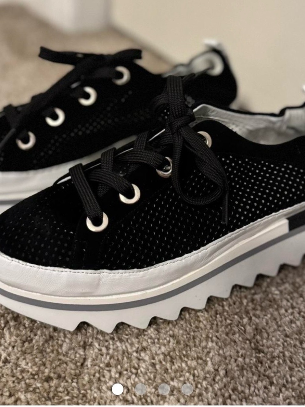 Softwaves Women's Black Perforated Platform Lace-Up Sneakers size 39